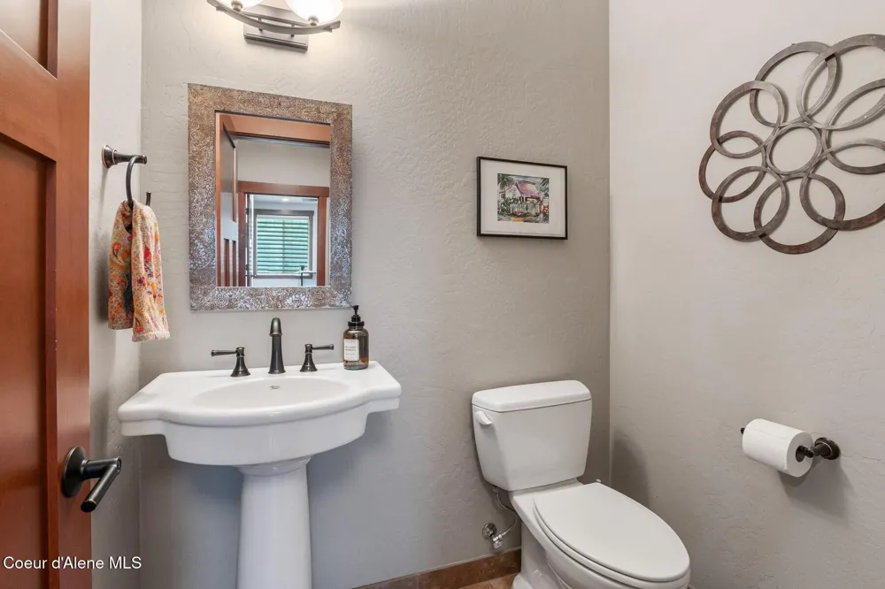125 Crooked Ear Drive Sandpoint, ID 83864