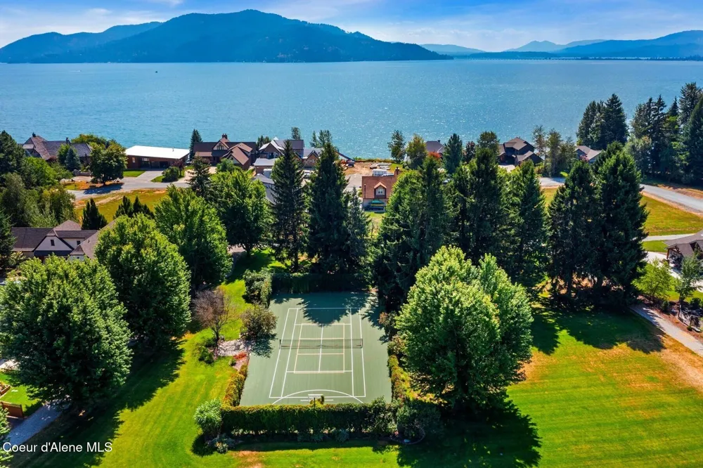 125 Crooked Ear Drive Sandpoint, ID 83864