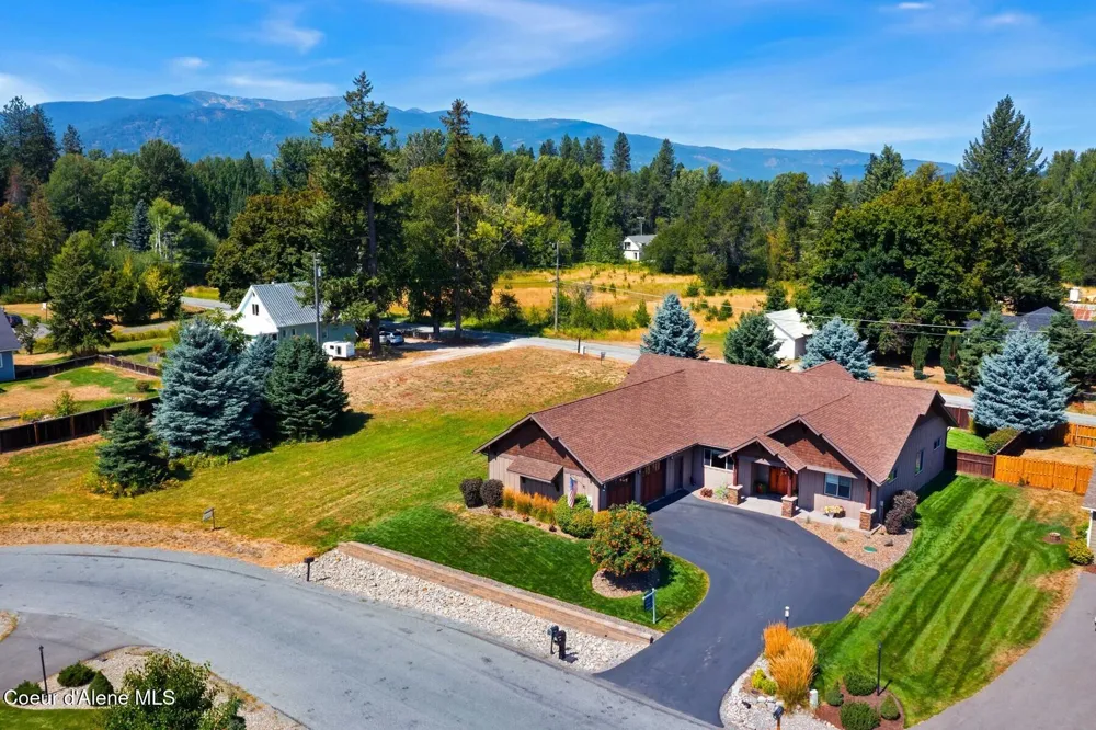 125 Crooked Ear Drive Sandpoint, ID 83864
