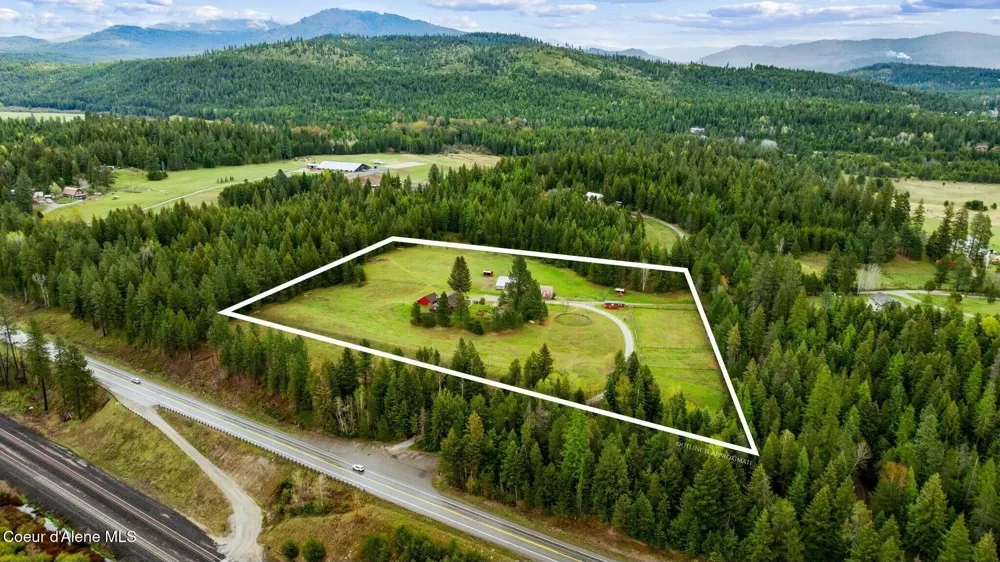 457619 S US-95 Careywood, ID 83809