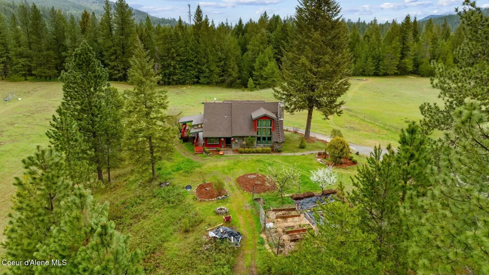 457619 S US-95 Careywood, ID 83809