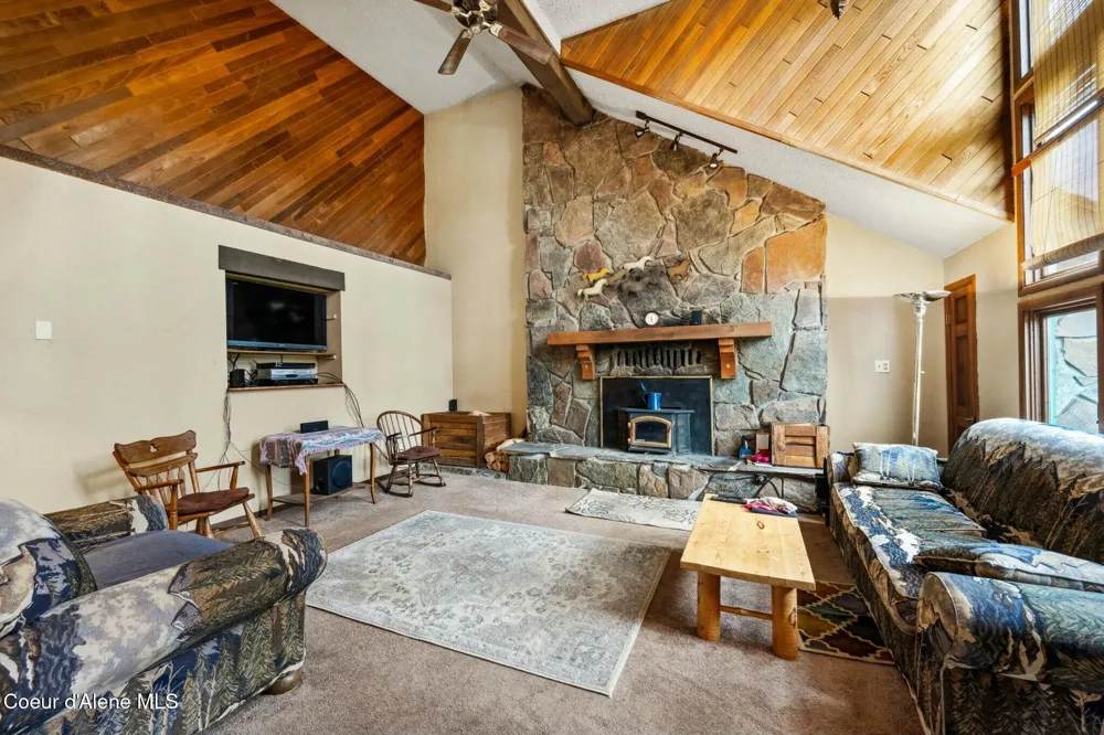 457619 S US-95 Careywood, ID 83809