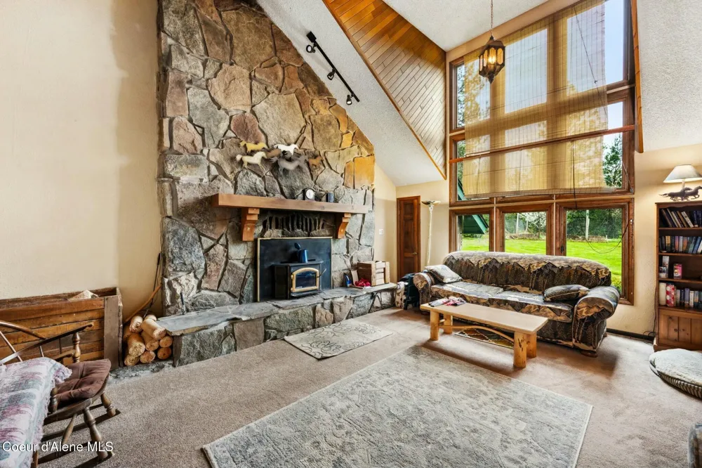 457619 S US-95 Careywood, ID 83809