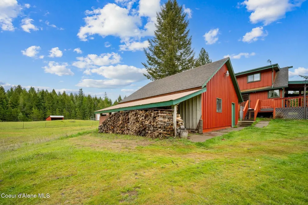 457619 S US-95 Careywood, ID 83809
