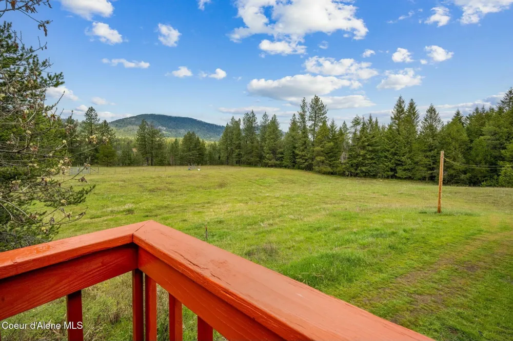 457619 S US-95 Careywood, ID 83809