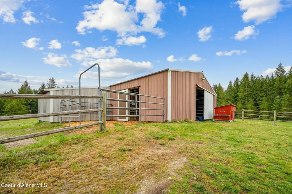 457619 S US-95 Careywood, ID 83809