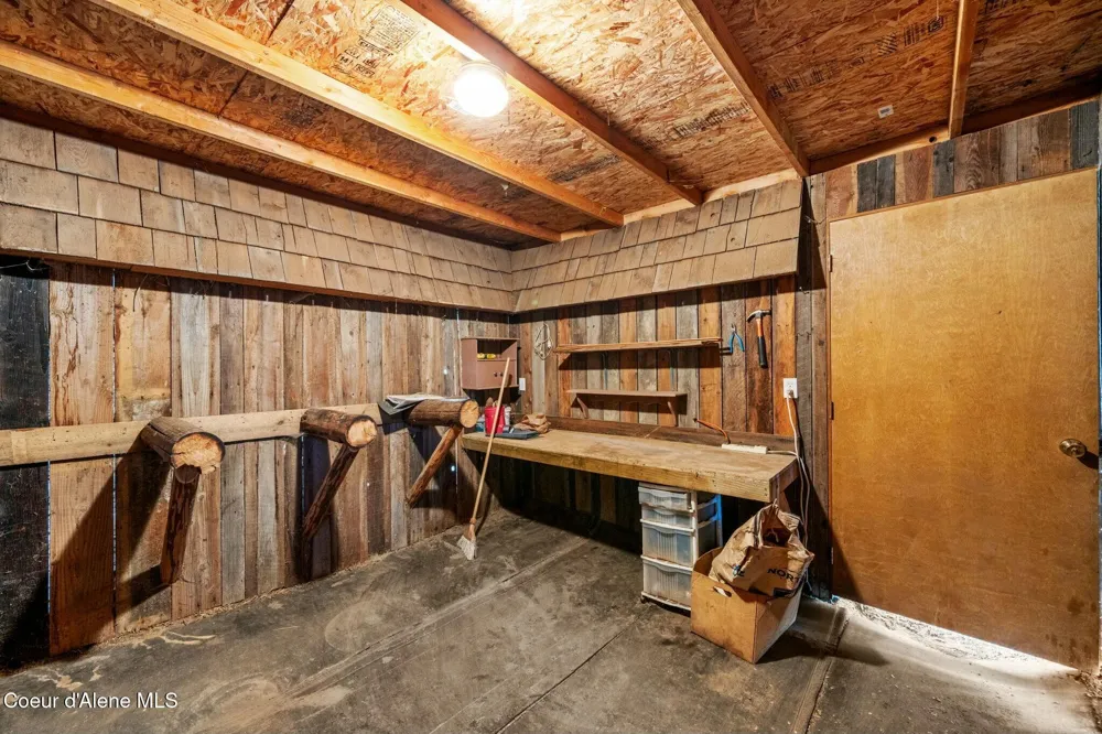 457619 S US-95 Careywood, ID 83809