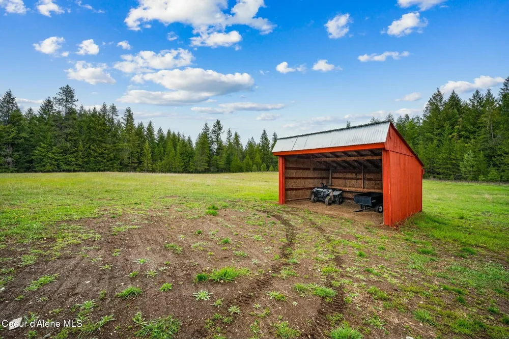 457619 S US-95 Careywood, ID 83809