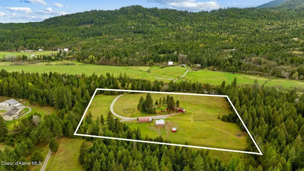 457619 S US-95 Careywood, ID 83809