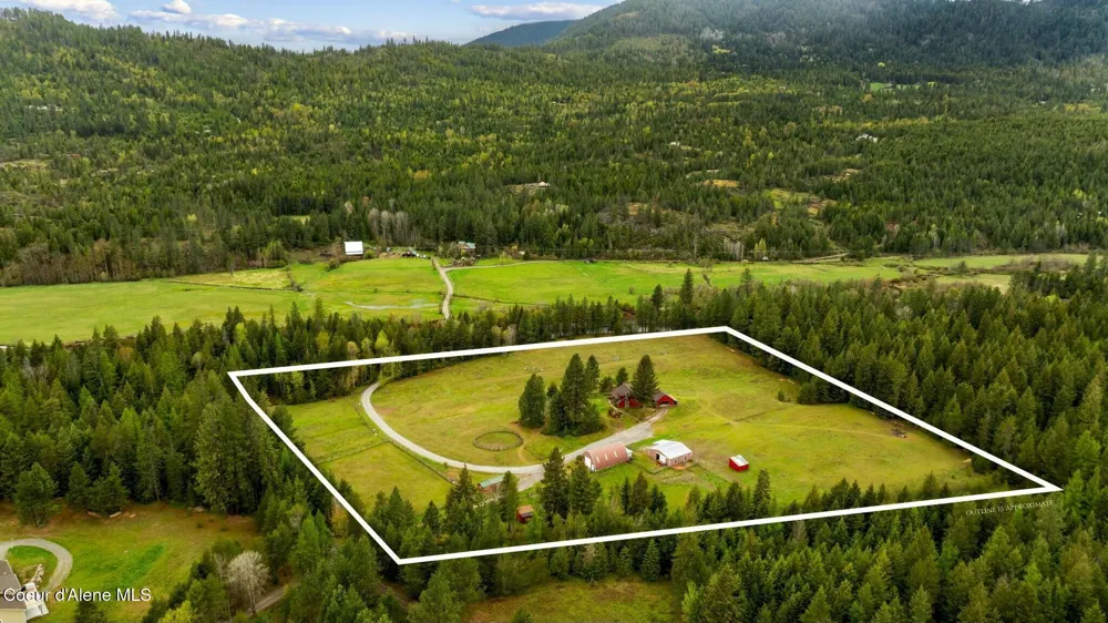 457619 S US-95 Careywood, ID 83809