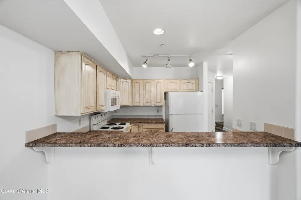 176 E Maryanna Lane Hayden, ID 83835