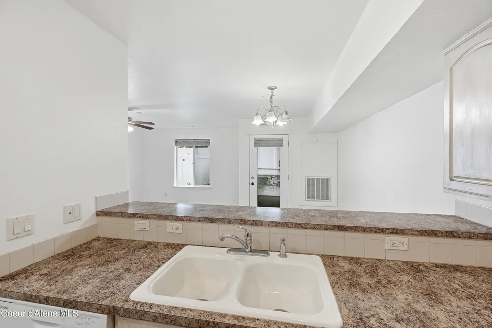 176 E Maryanna Lane Hayden, ID 83835