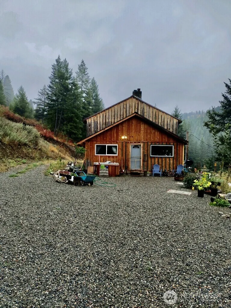 57 Slippery Hill Lane Republic, WA 99166