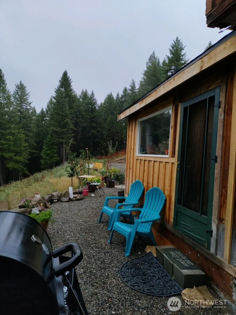57 Slippery Hill Lane Republic, WA 99166
