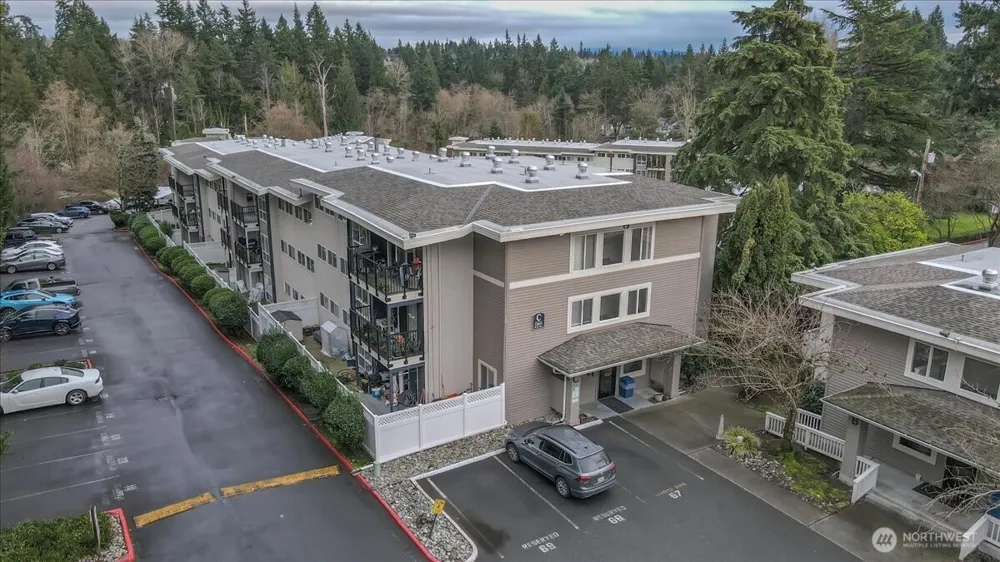 12631 NE 9th Place #C305 Bellevue, WA 98005