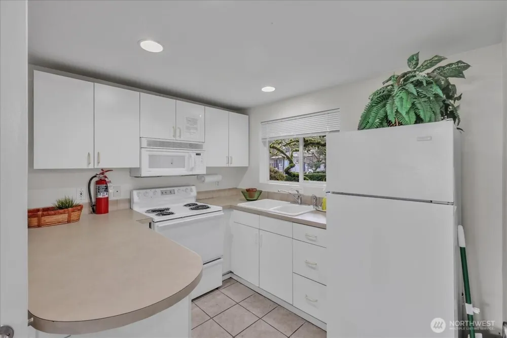 12631 NE 9th Place #C305 Bellevue, WA 98005