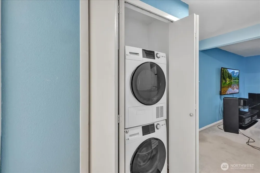 12631 NE 9th Place #C305 Bellevue, WA 98005
