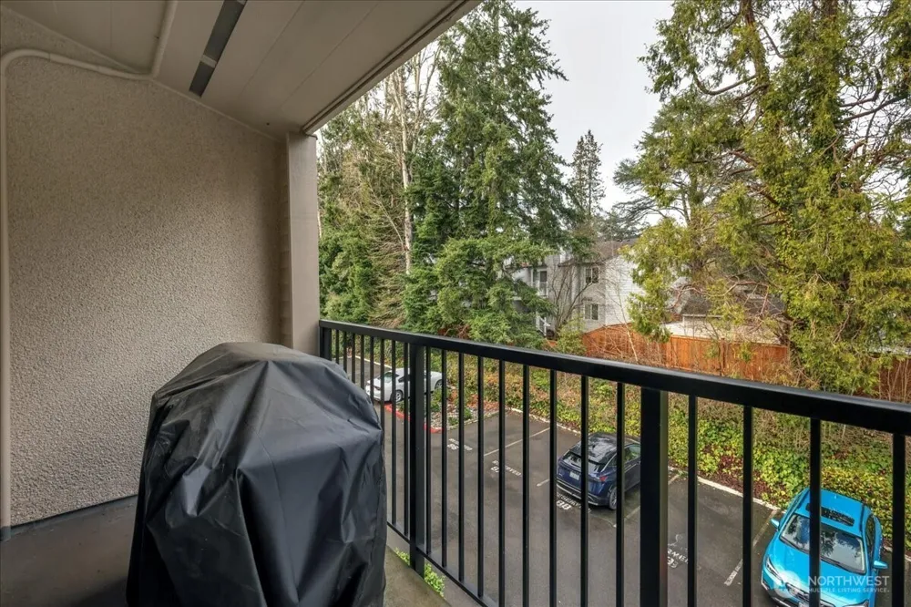 12631 NE 9th Place #C305 Bellevue, WA 98005