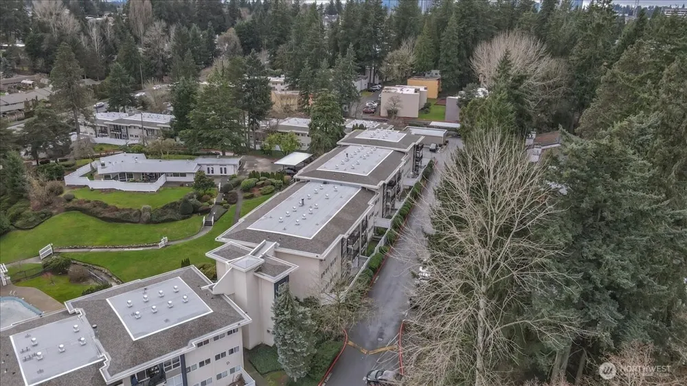 12631 NE 9th Place #C305 Bellevue, WA 98005