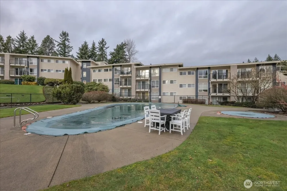 12631 NE 9th Place #C305 Bellevue, WA 98005