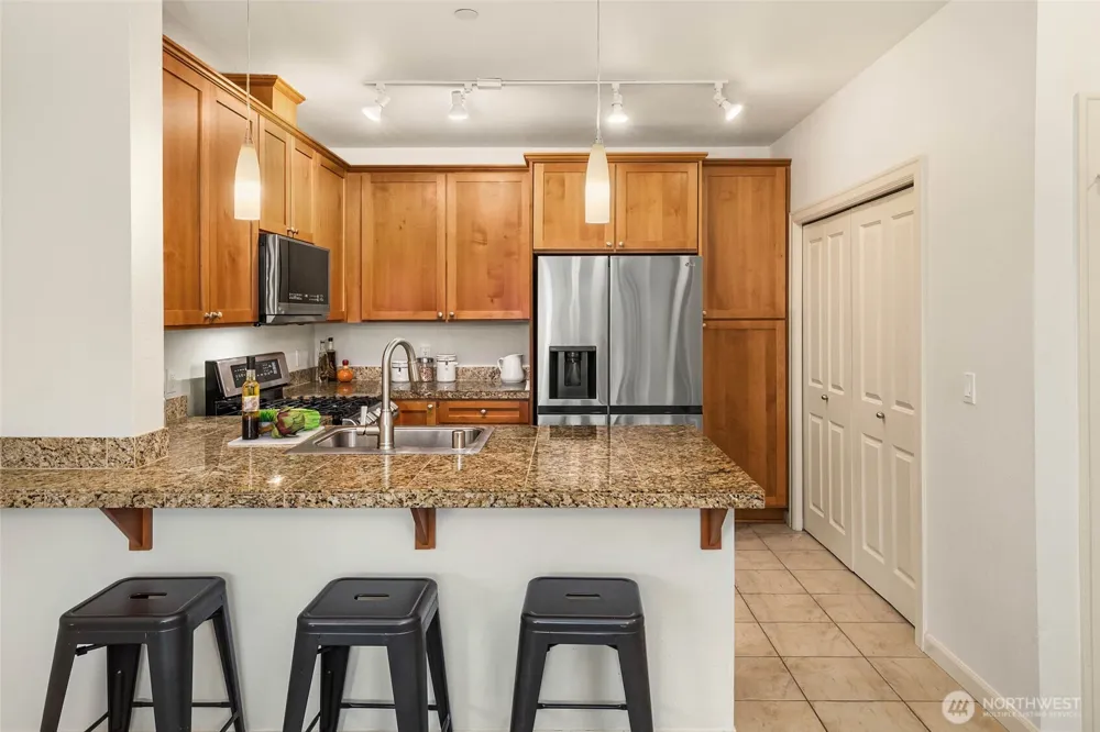6800 132nd Place SE #E207 Newcastle, WA 98059