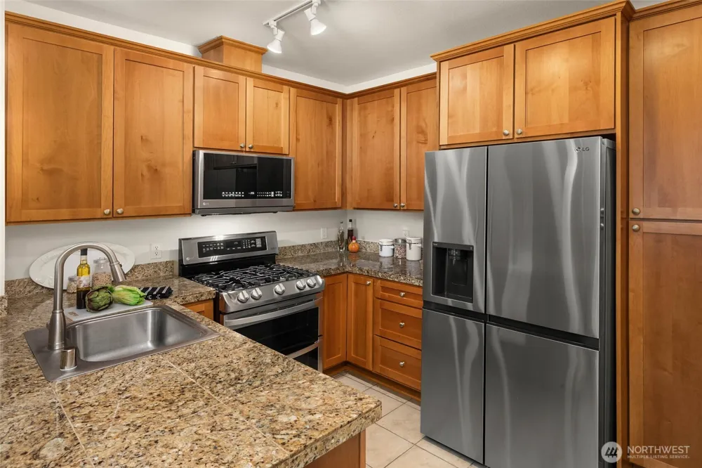 6800 132nd Place SE #E207 Newcastle, WA 98059