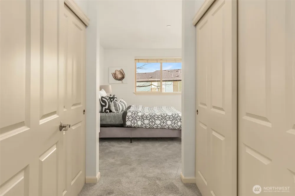 6800 132nd Place SE #E207 Newcastle, WA 98059