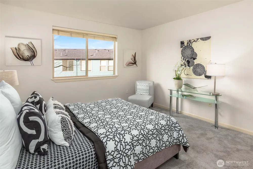 6800 132nd Place SE #E207 Newcastle, WA 98059