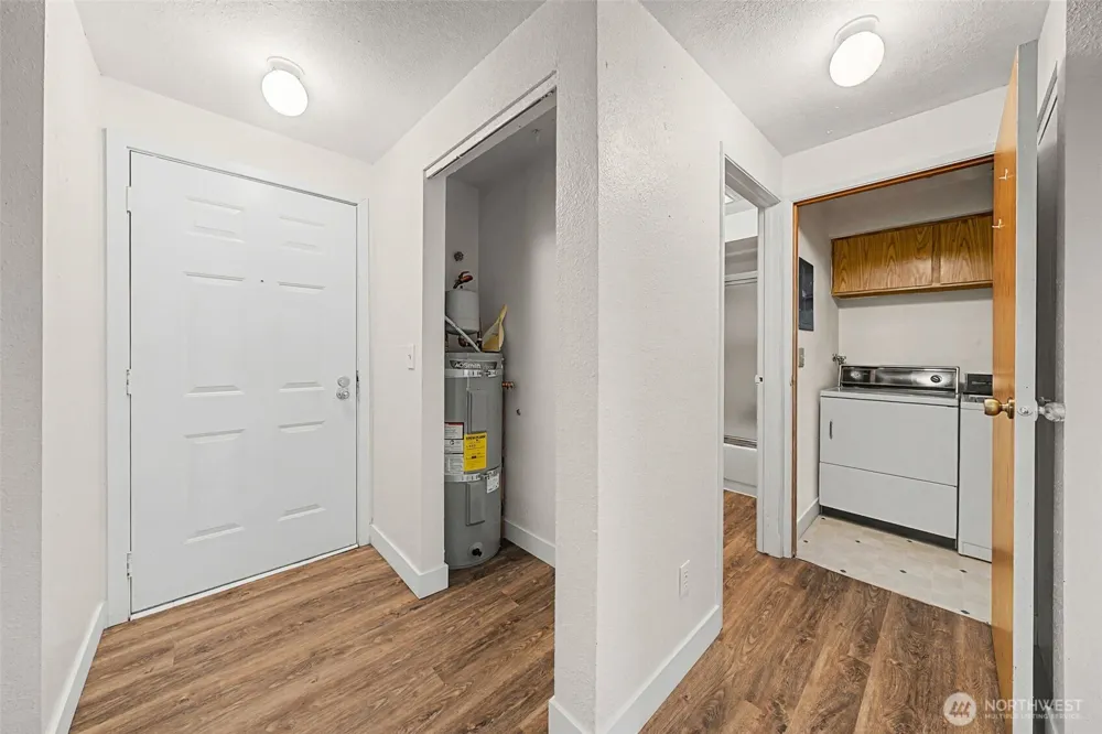 3322 I STREET #F202 Auburn, WA 98002