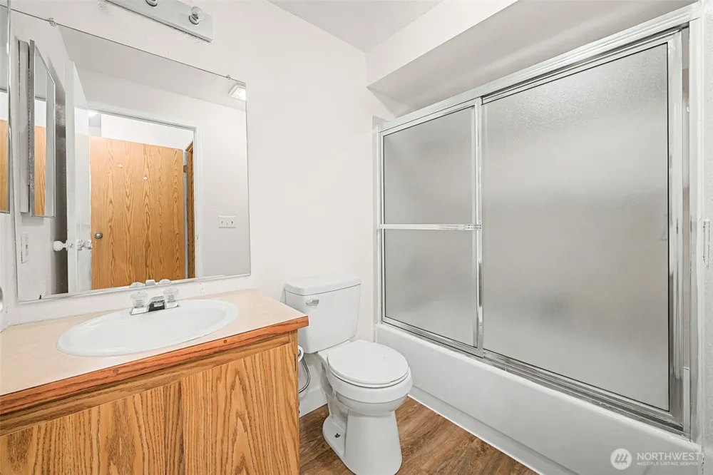 3322 I STREET #F202 Auburn, WA 98002