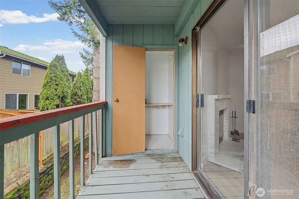 3322 I STREET #F202 Auburn, WA 98002