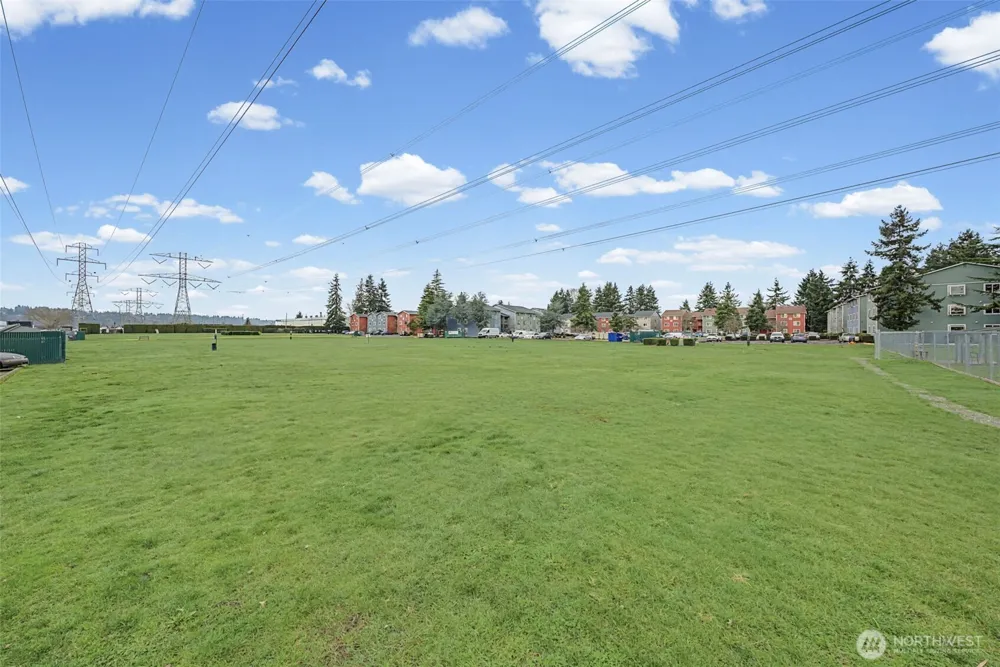 3322 I STREET #F202 Auburn, WA 98002