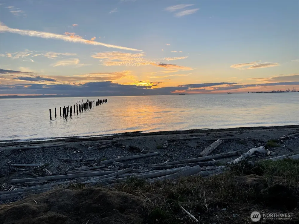 1334 Gulf Road Point Roberts, WA 98281