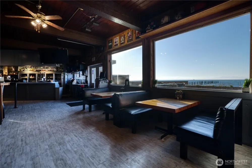 1334 Gulf Road Point Roberts, WA 98281