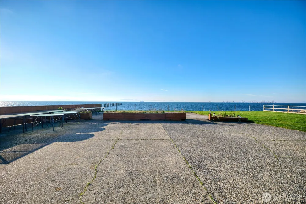 1334 Gulf Road Point Roberts, WA 98281
