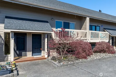 1310 River Road #9