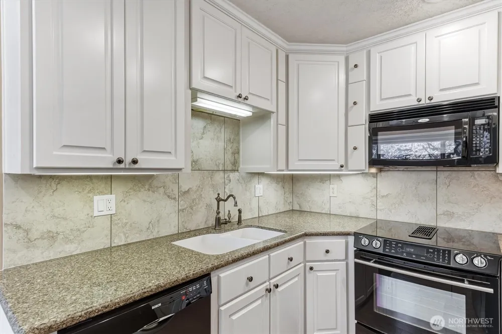 1310 River Road #9 Longview, WA 98632