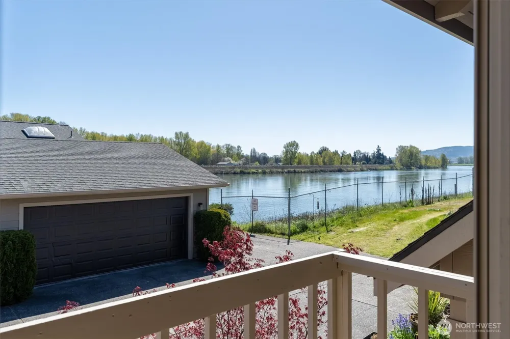 1310 River Road #9 Longview, WA 98632