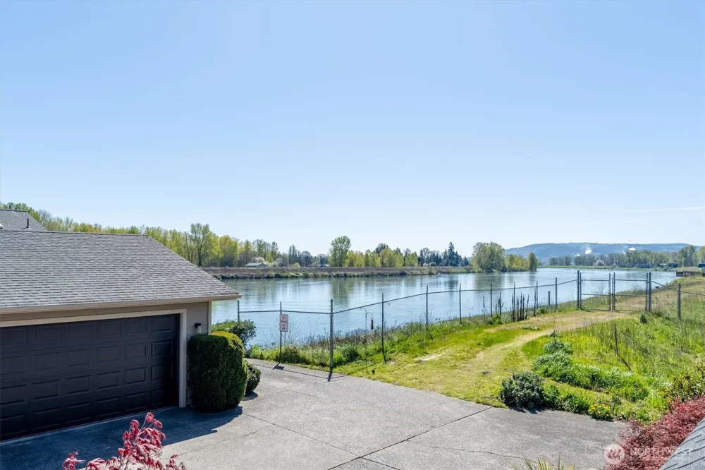 1310 River Road #9 Longview, WA 98632