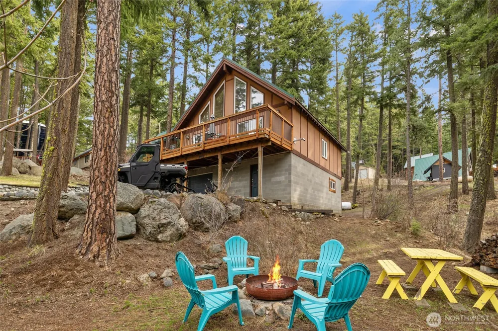 1051 Highland Loop Ronald, WA 98940