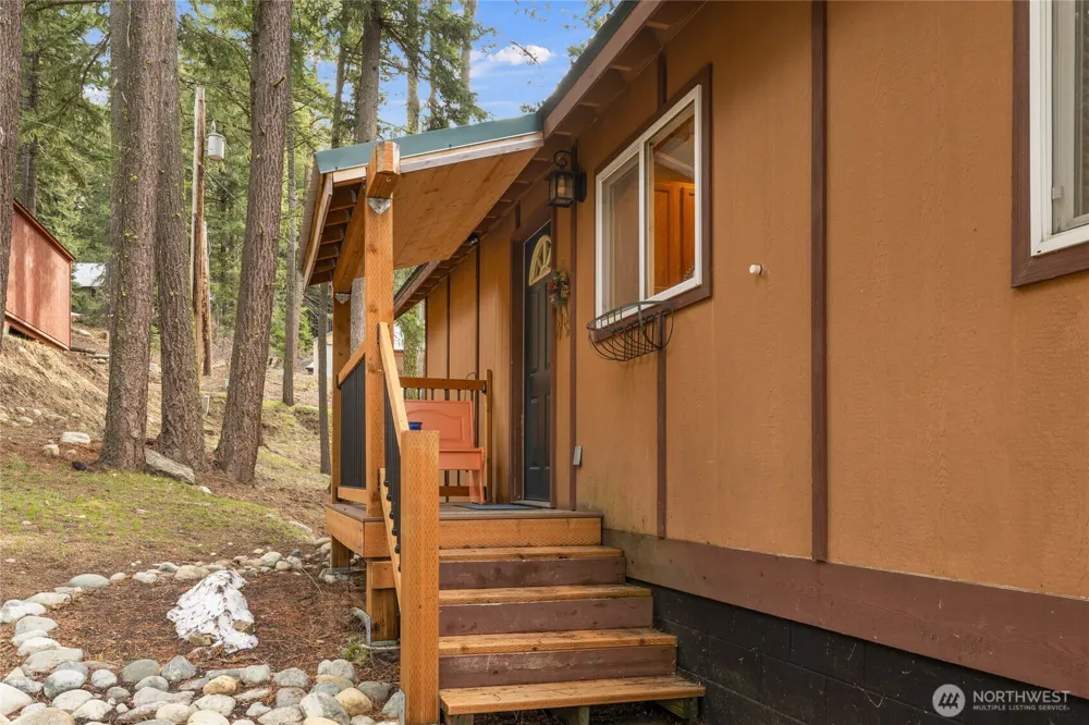 1051 Highland Loop Ronald, WA 98940