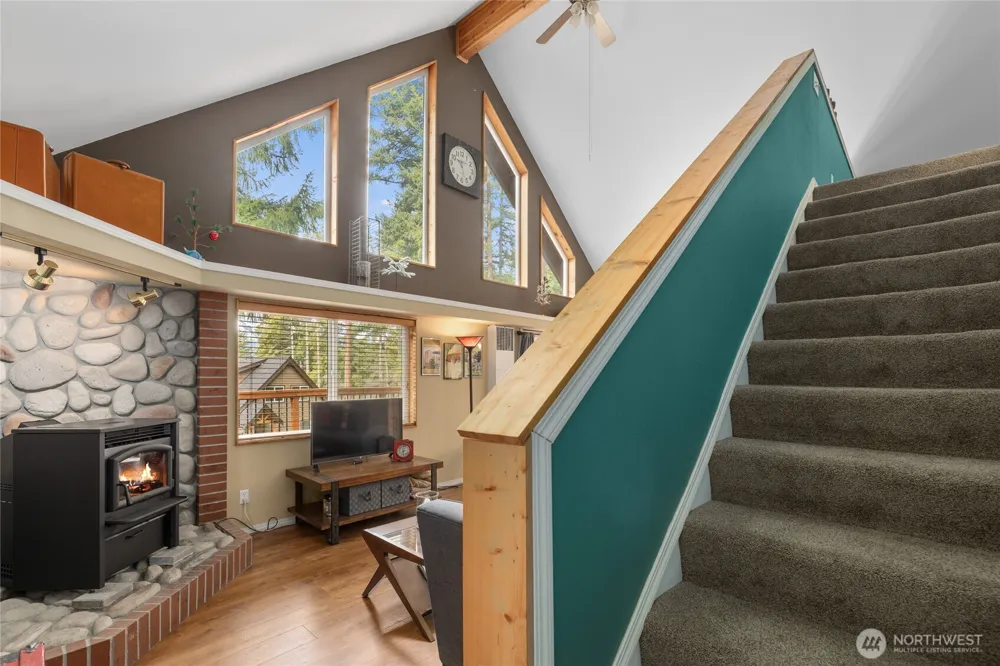 1051 Highland Loop Ronald, WA 98940