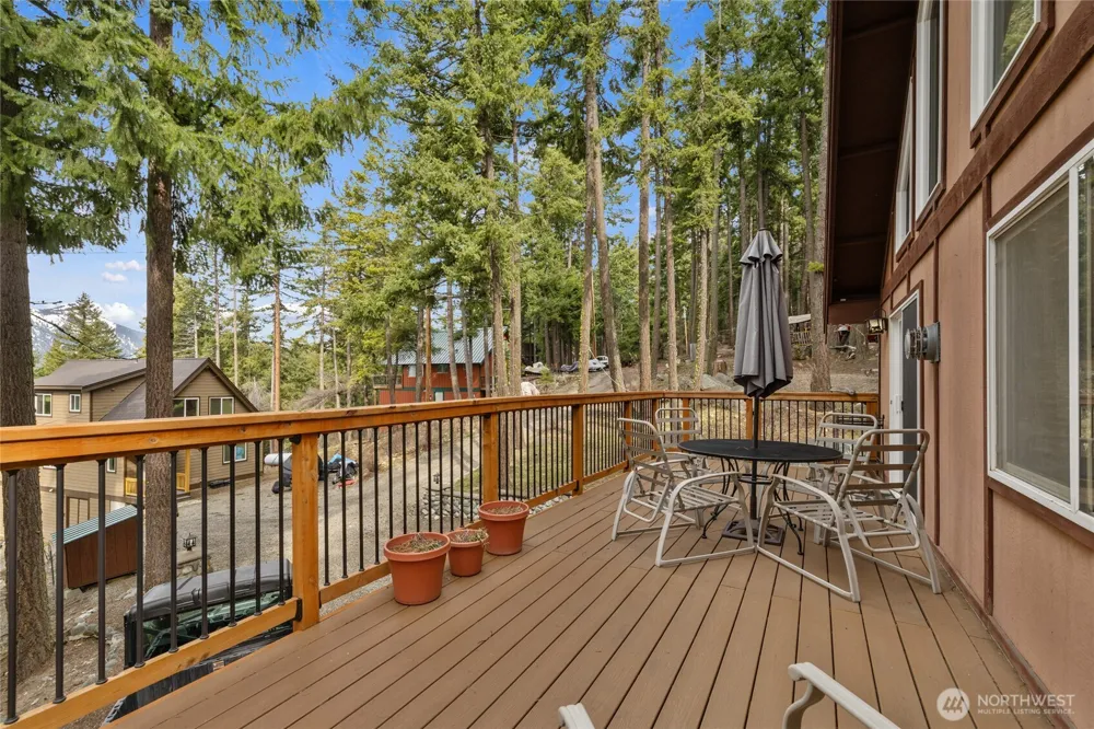 1051 Highland Loop Ronald, WA 98940