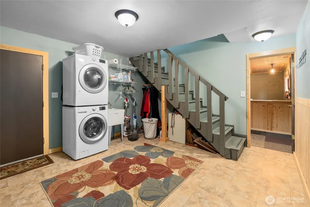 1051 Highland Loop Ronald, WA 98940