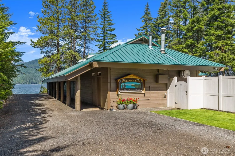 1051 Highland Loop Ronald, WA 98940