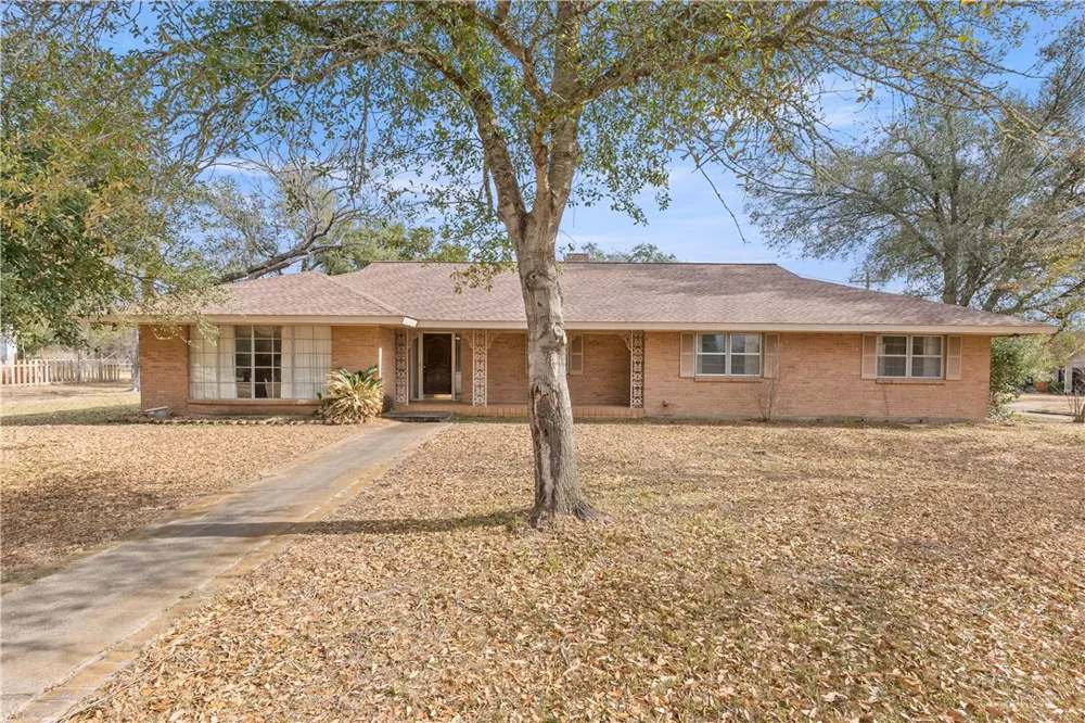 506 Maple Street Calvert, TX 77837