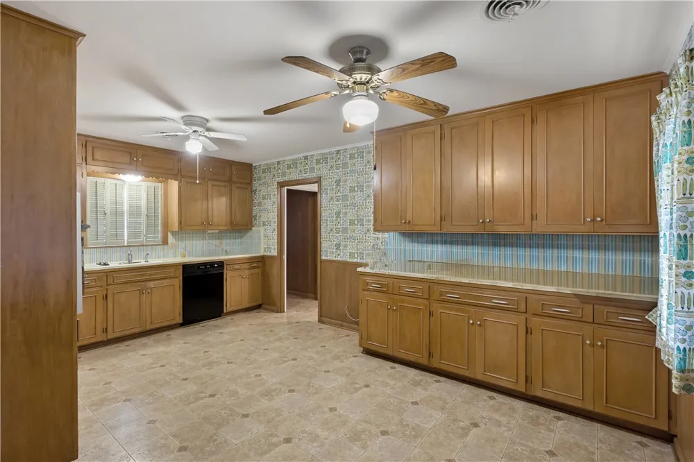 506 Maple Street Calvert, TX 77837