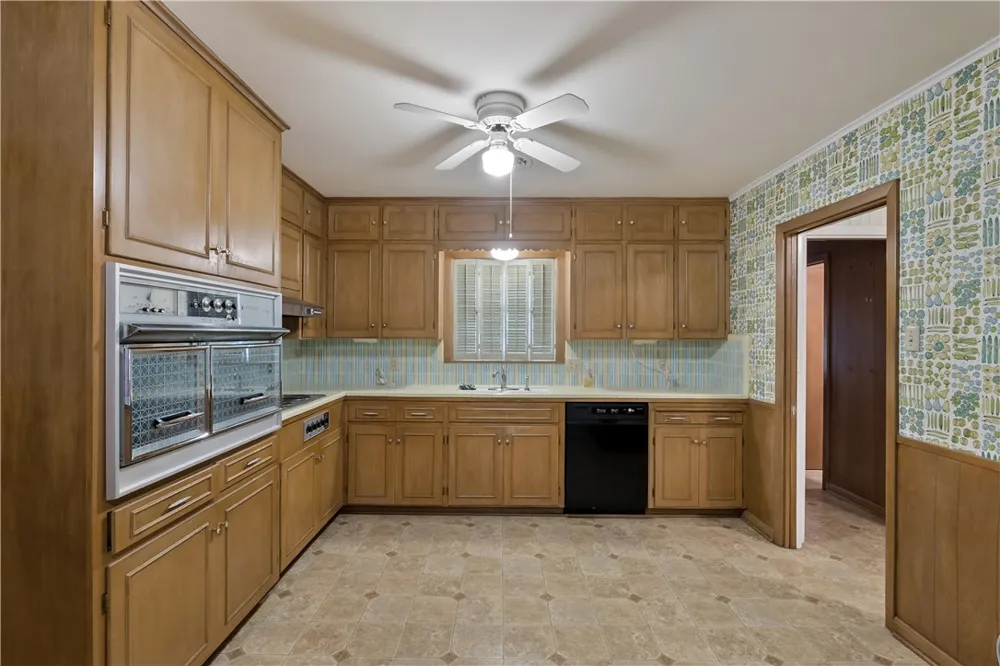 506 Maple Street Calvert, TX 77837