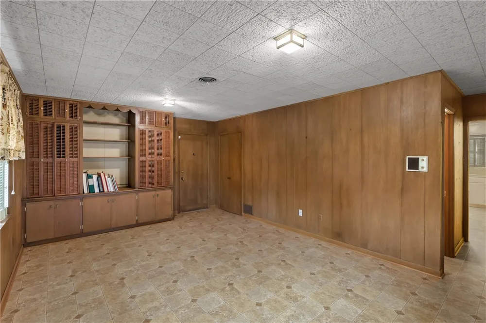506 Maple Street Calvert, TX 77837