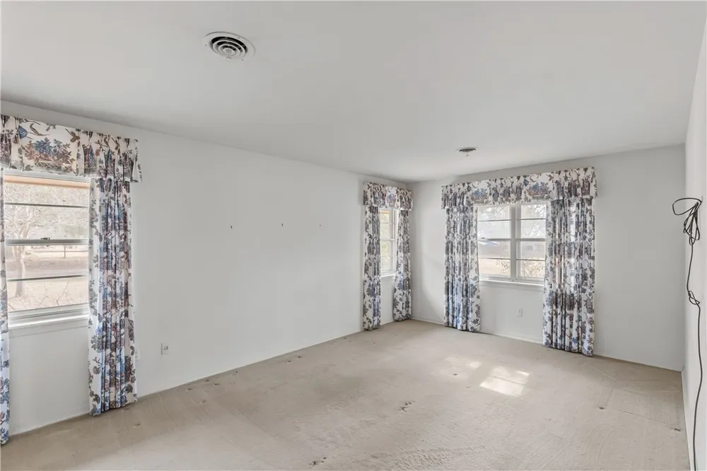 506 Maple Street Calvert, TX 77837